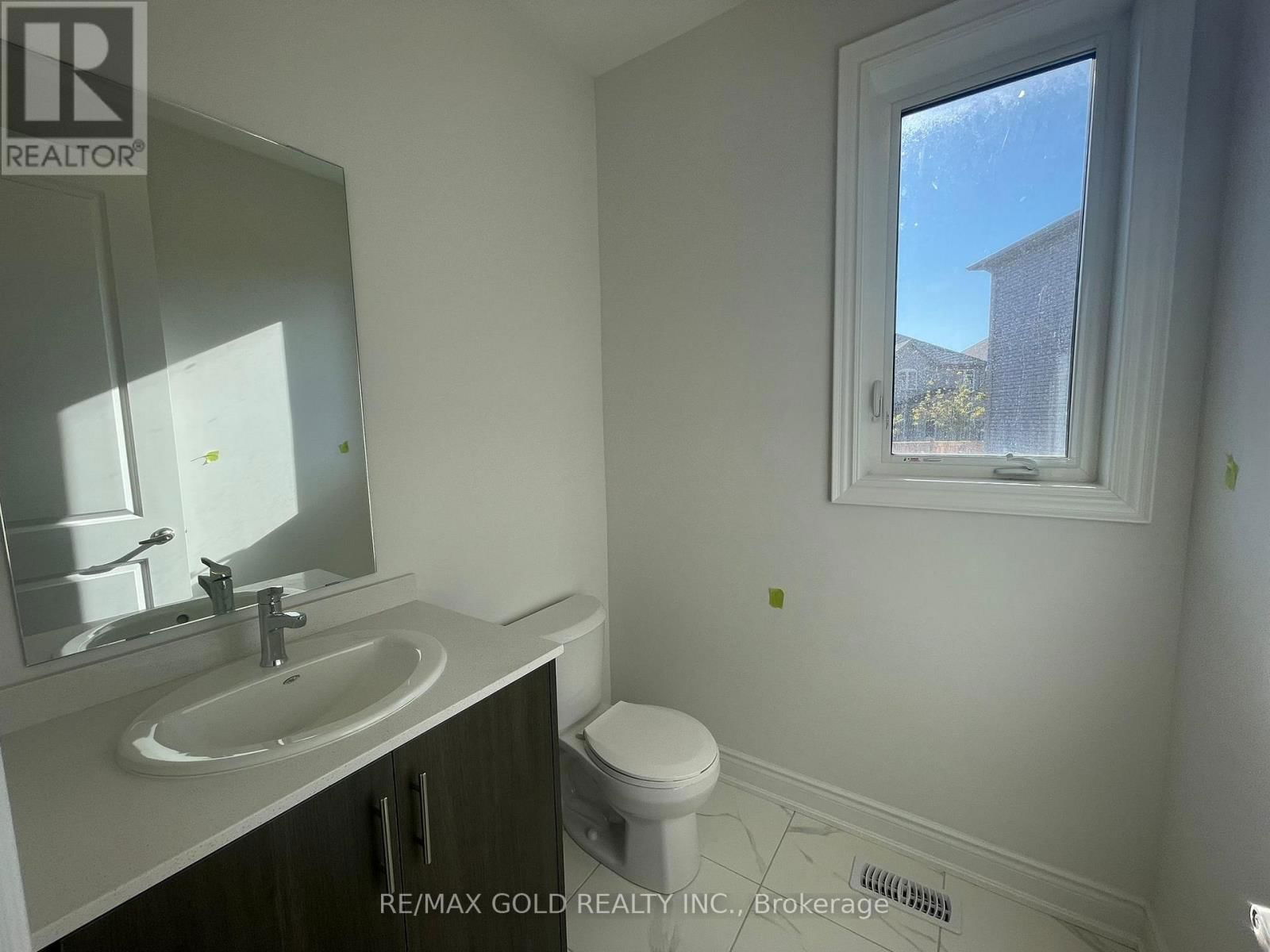 31 DOLOMITE DRIVE Image 31