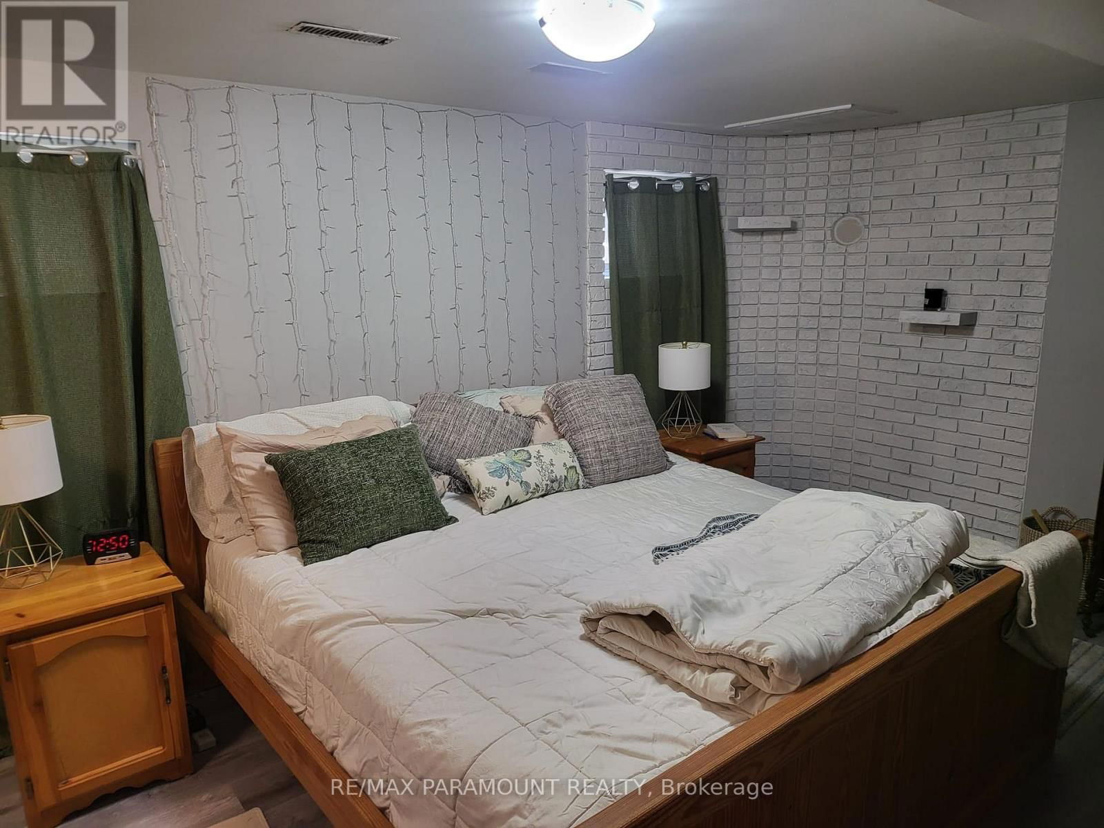 15 LAWRENCE AVENUE Image 14