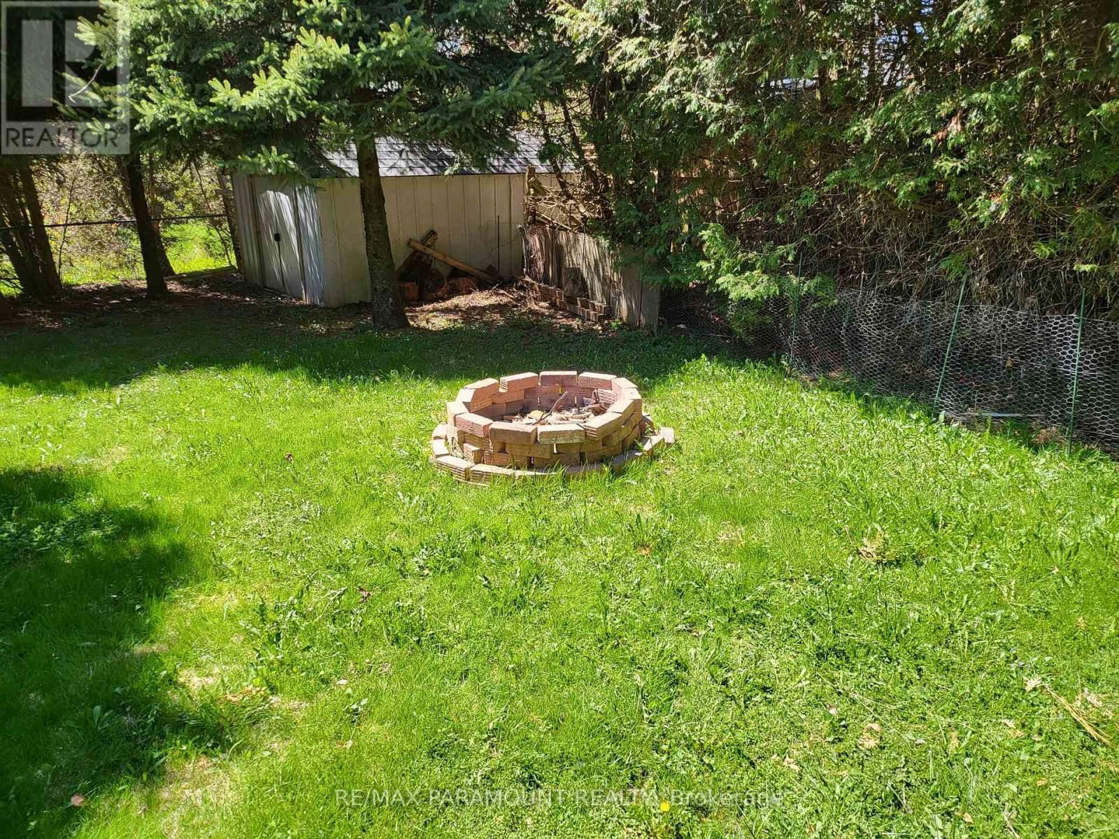 15 LAWRENCE AVENUE Image 5