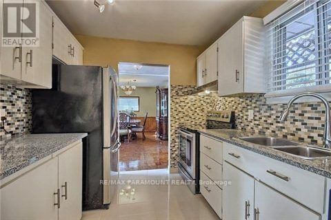 15 LAWRENCE AVENUE Image 6