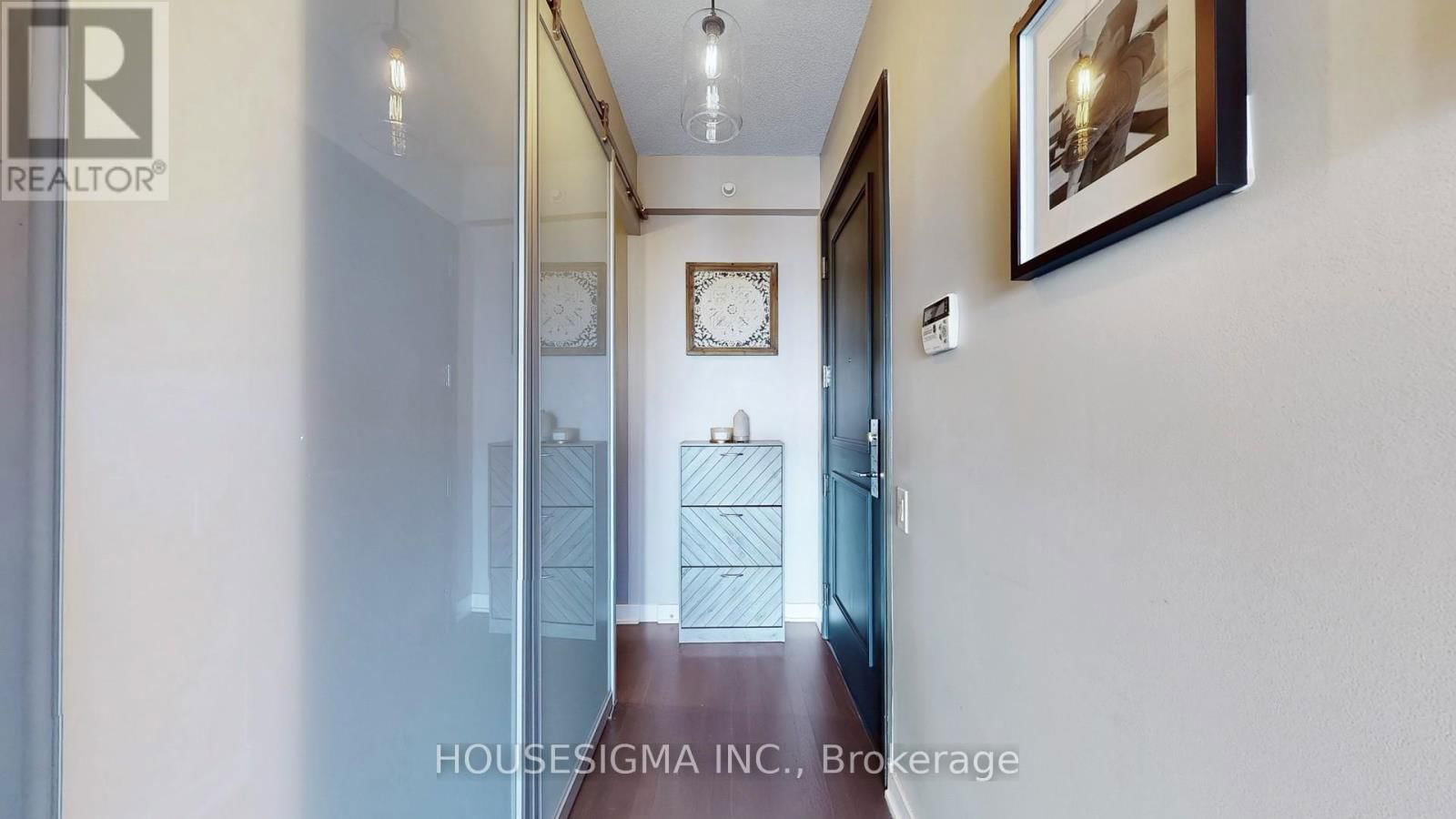 1815 - 88 PARK LAWN ROAD Image 28