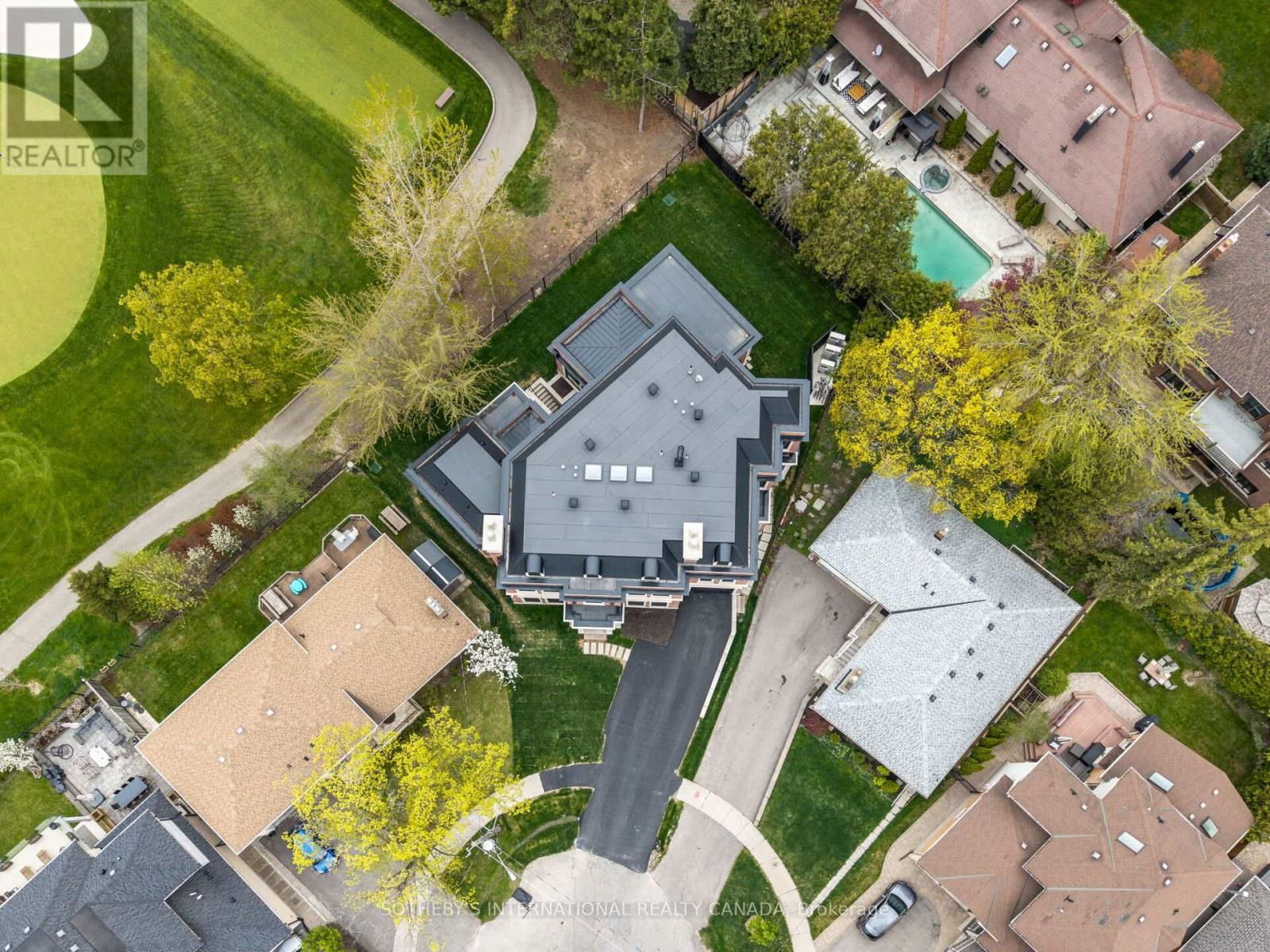 153 PERRY CRESCENT Image 48