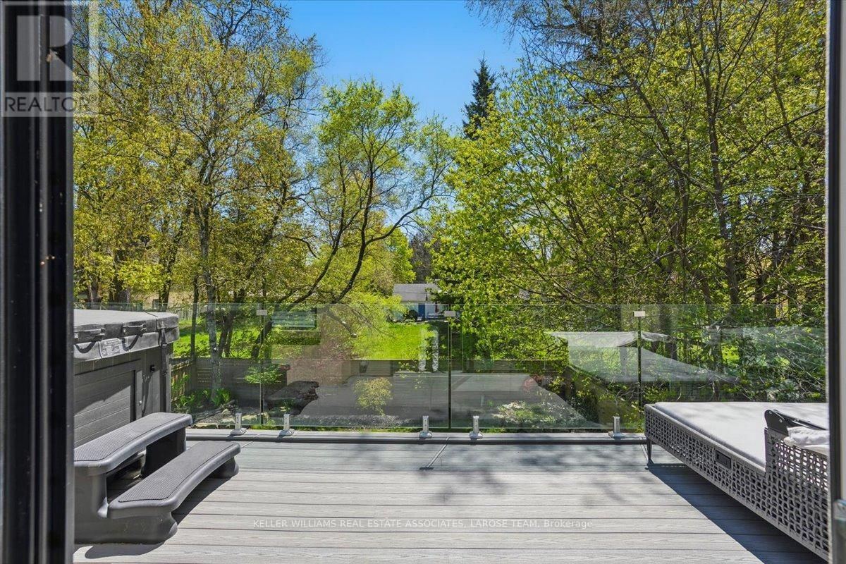 16 MAPLE AVENUE SOUTH Image 34
