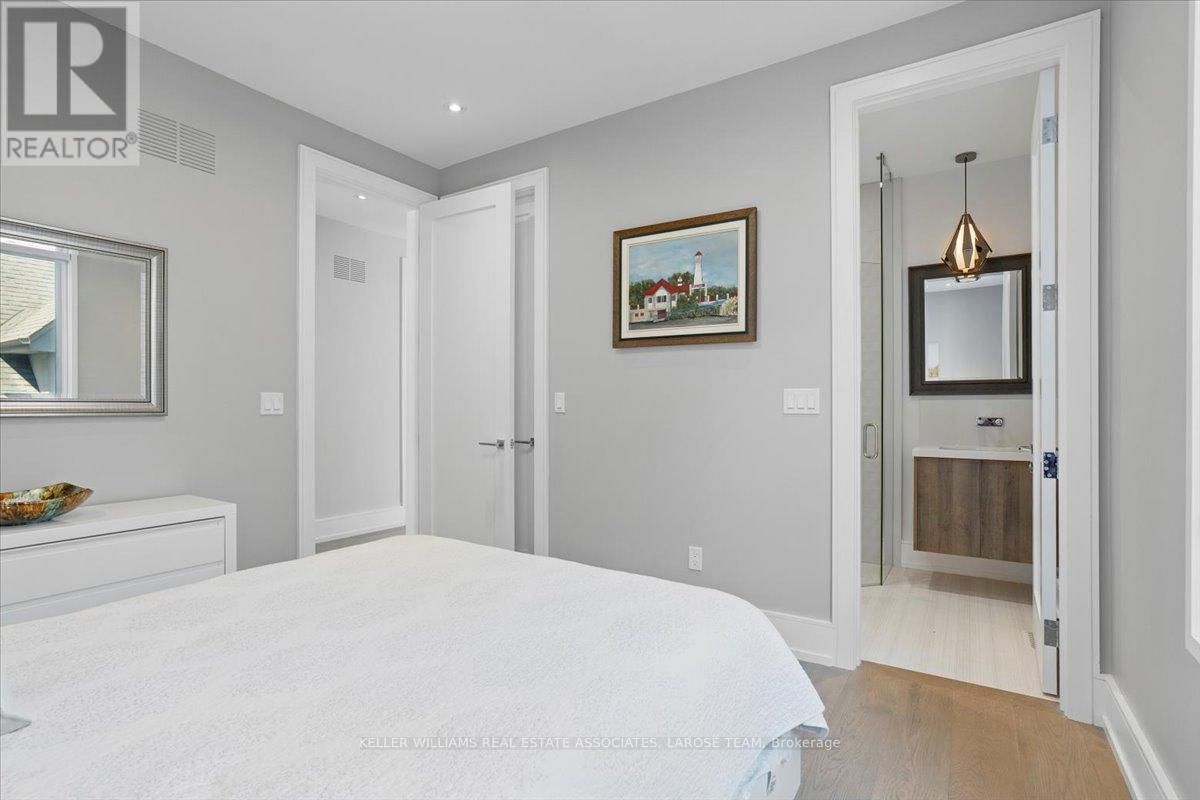 16 MAPLE AVENUE SOUTH Image 37