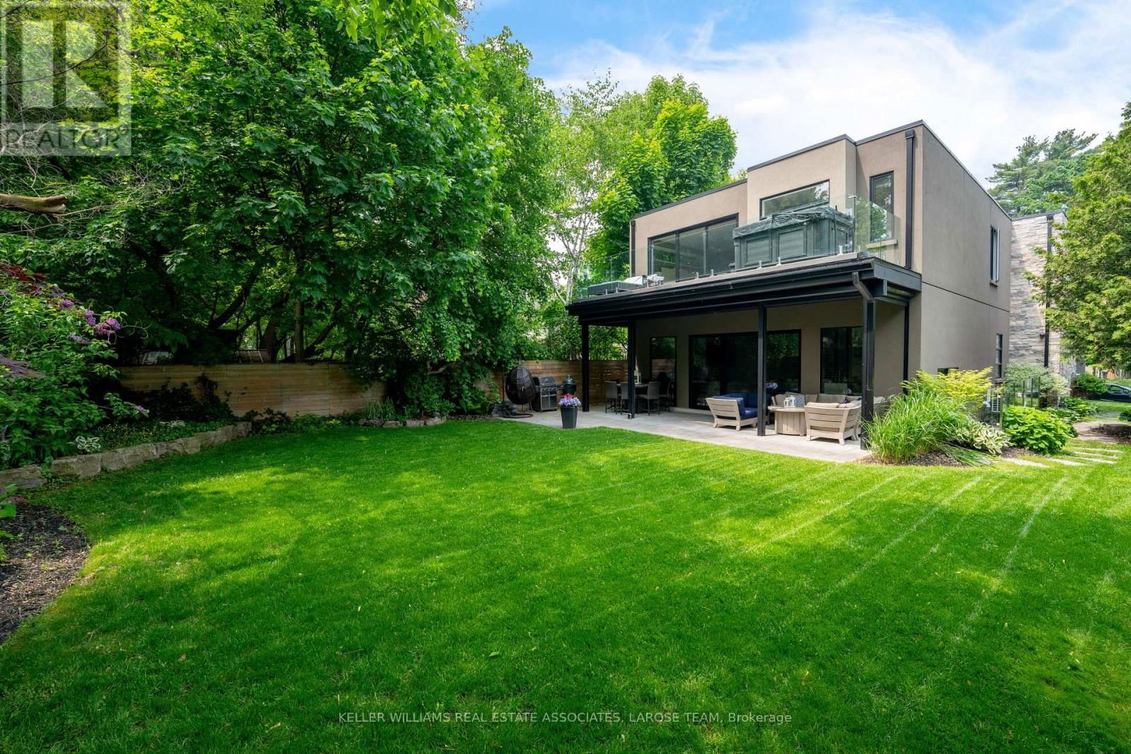 16 MAPLE AVENUE SOUTH Image 43