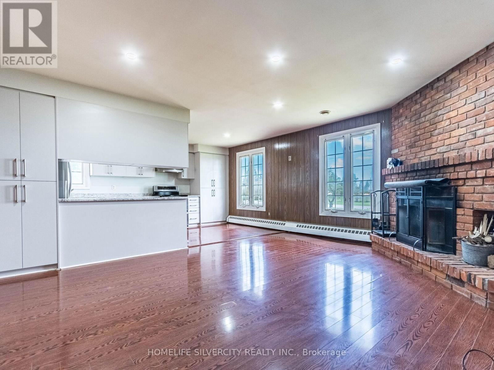 5638 APPLEBY LINE Image 11