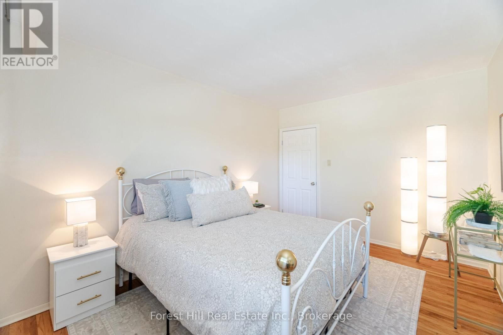 16 BETHWIN PLACE Image 18