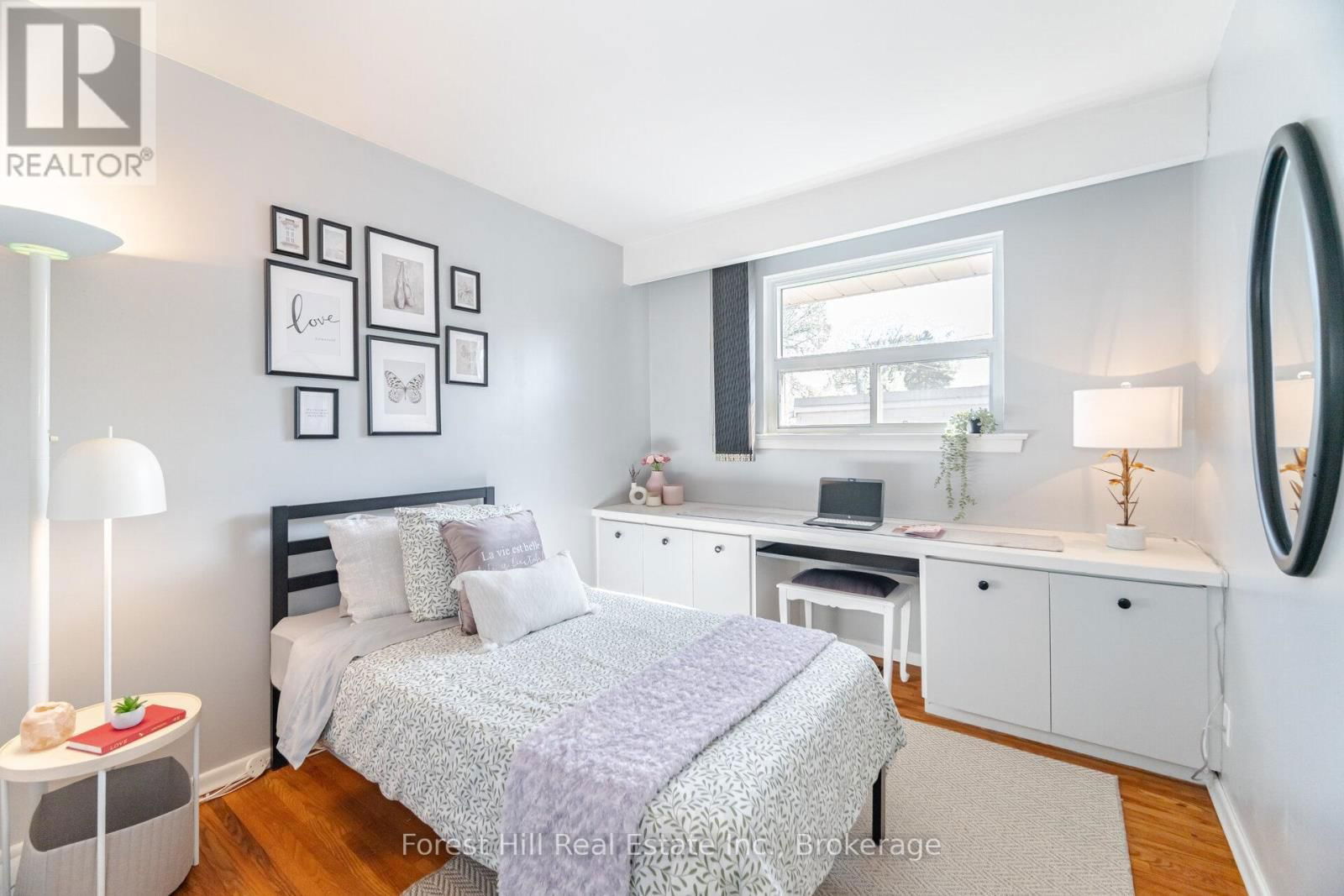 16 BETHWIN PLACE Image 21