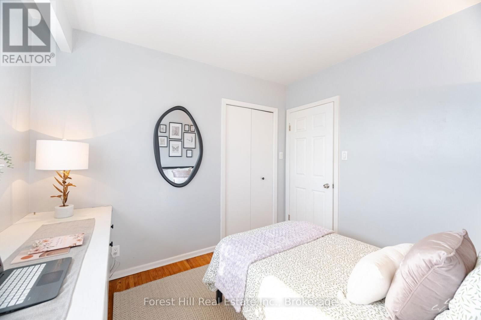16 BETHWIN PLACE Image 22