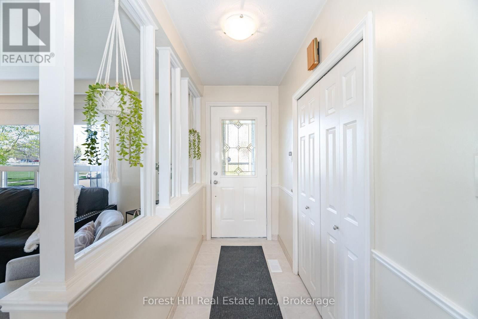 16 BETHWIN PLACE Image 6