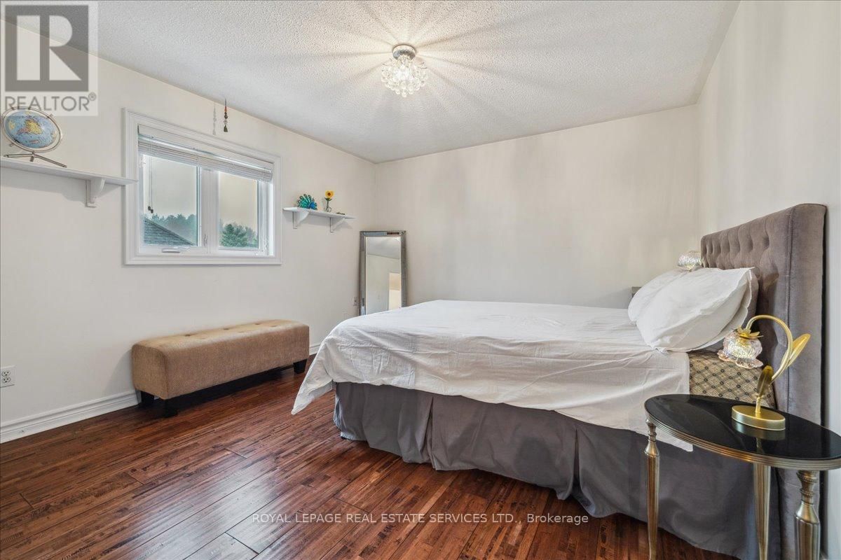 2317 CARPENTERS CIRCLE Image 31