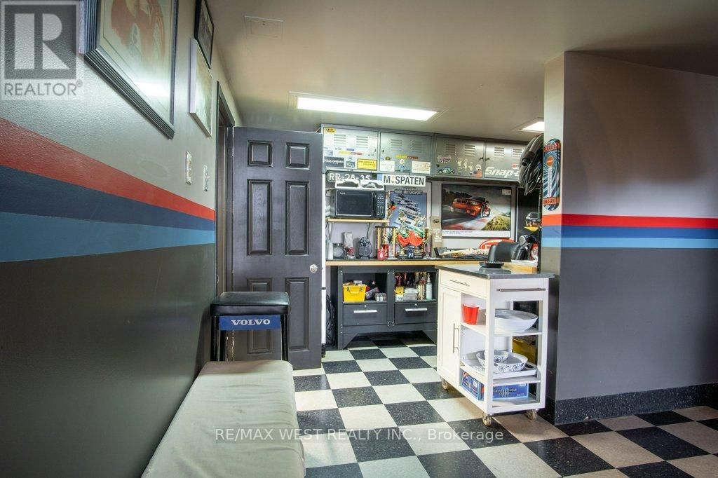 26 BRANDON AVENUE Image 38