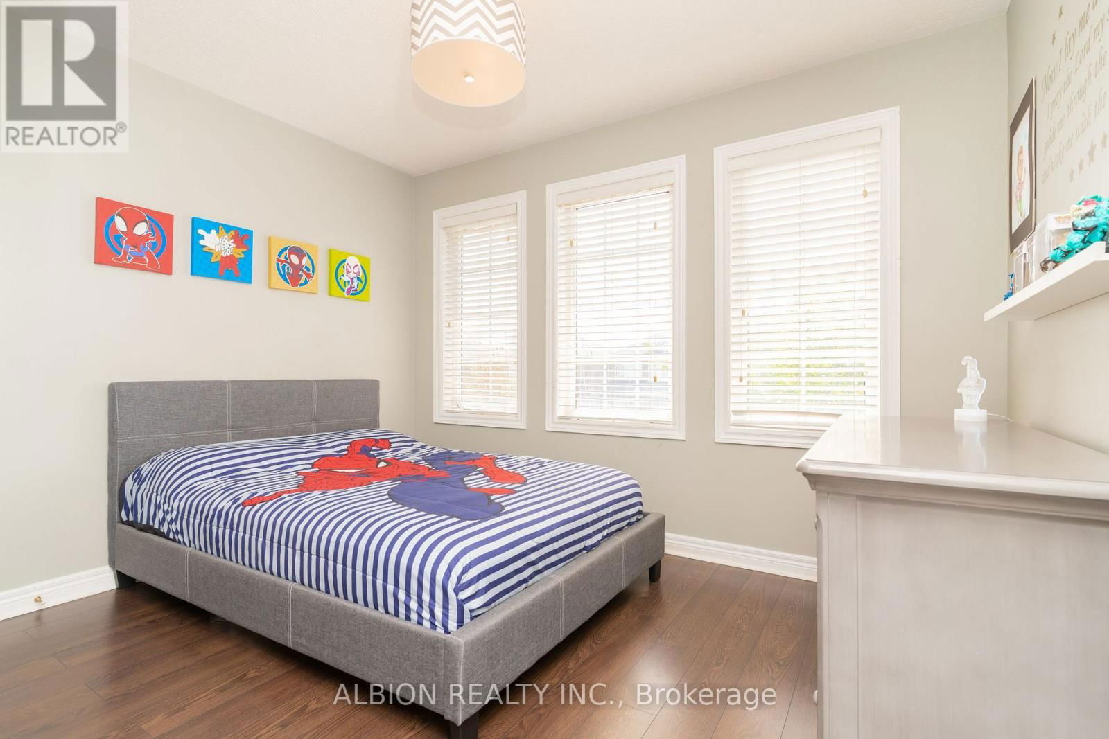 40 EMILY CARR CRESCENT Image 24