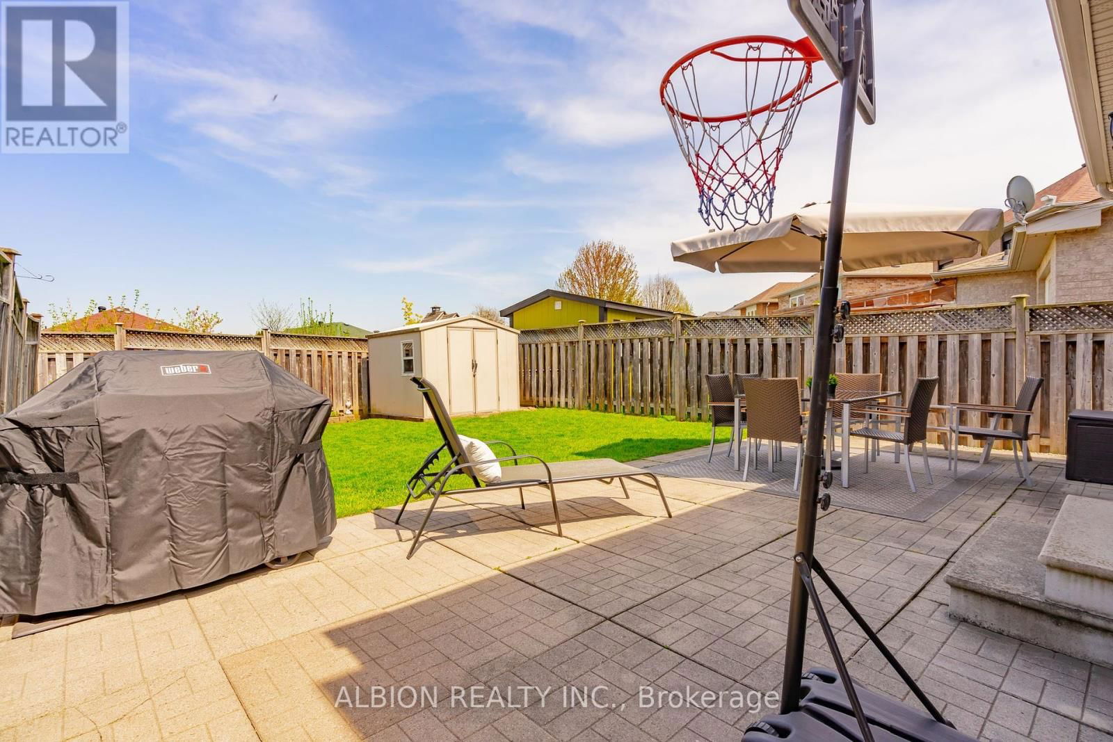 40 EMILY CARR CRESCENT Image 35