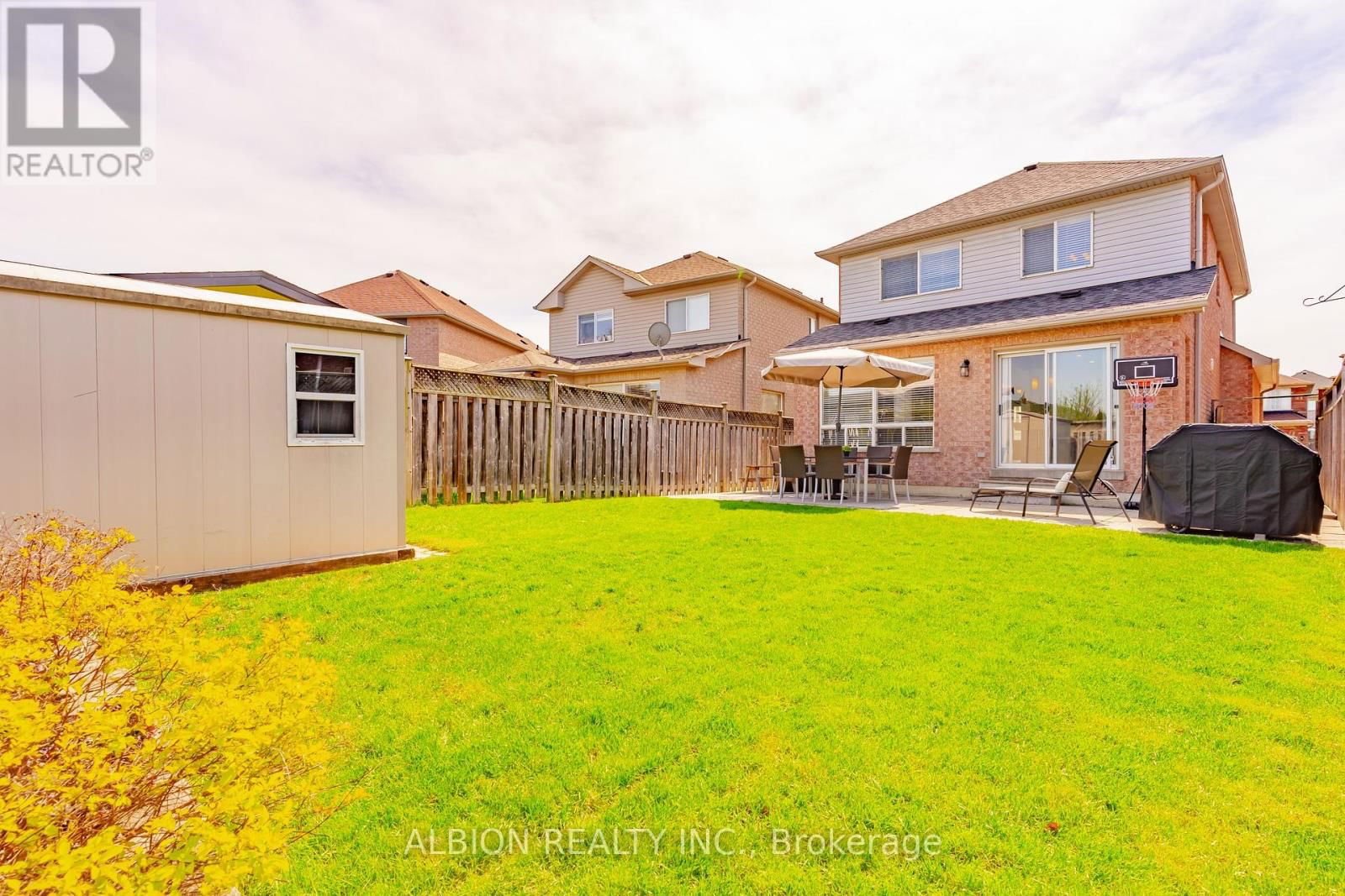 40 EMILY CARR CRESCENT Image 37