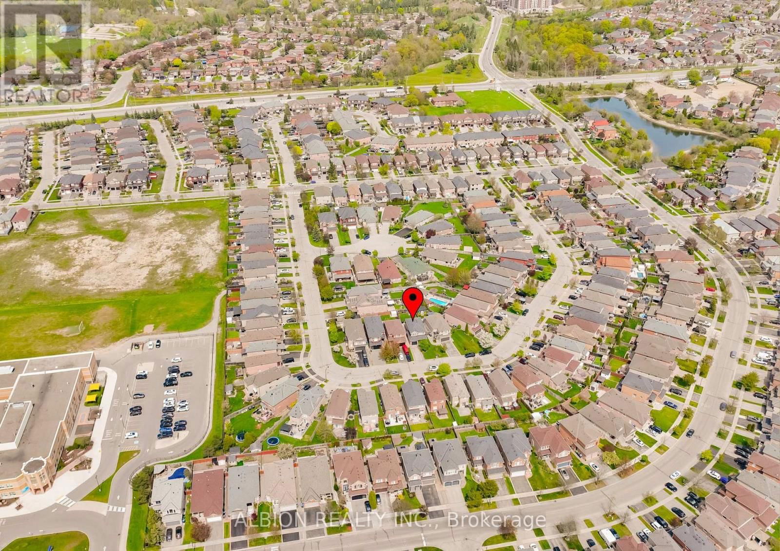 40 EMILY CARR CRESCENT Image 44