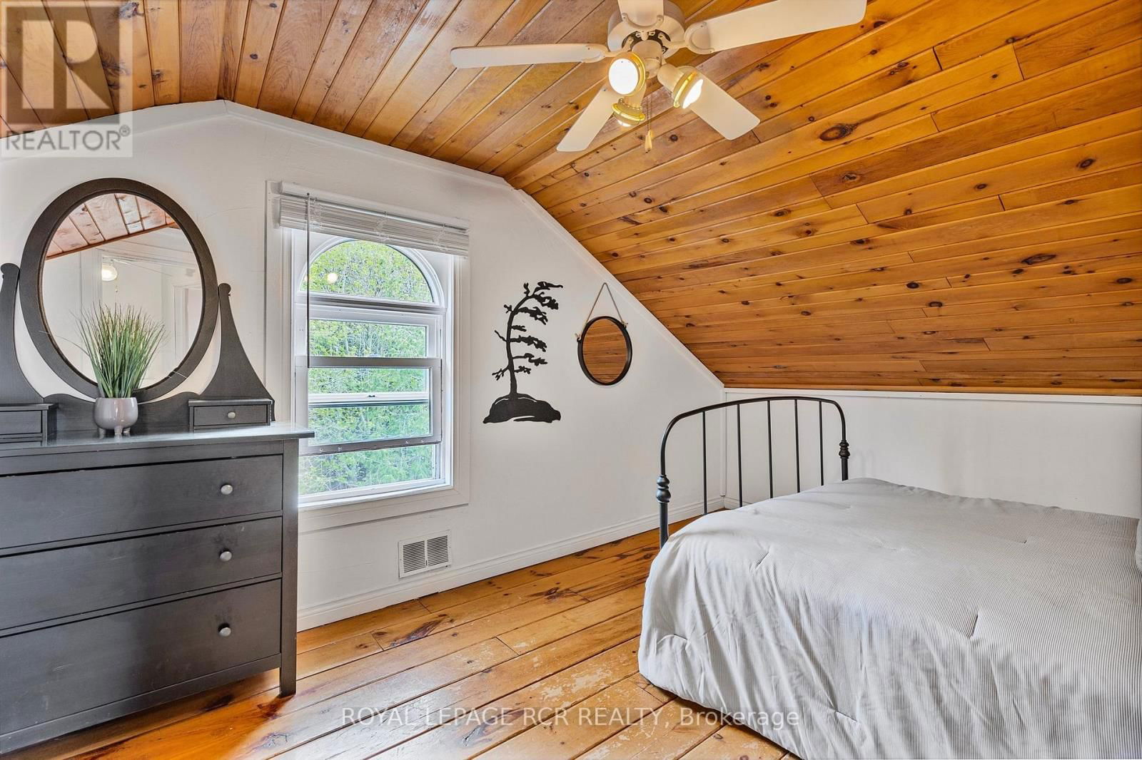 17329 SHAWS CREEK ROAD Image 32