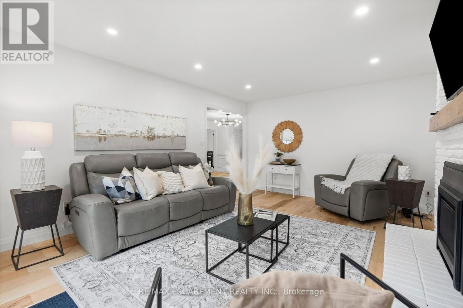 2159 BELGRAVE COURT Image 12