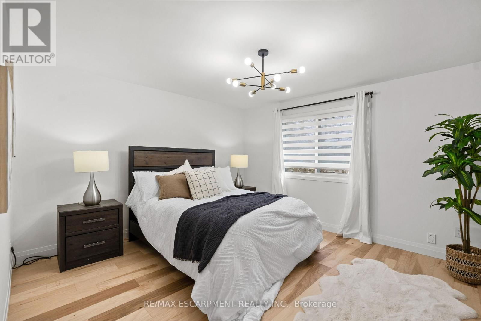 2159 BELGRAVE COURT Image 17