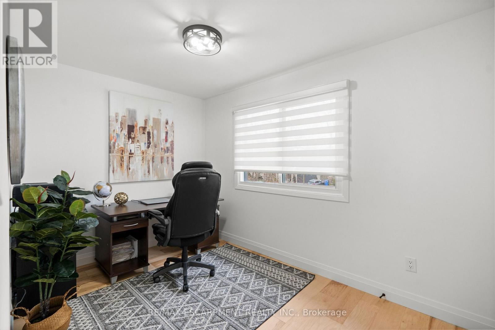 2159 BELGRAVE COURT Image 19