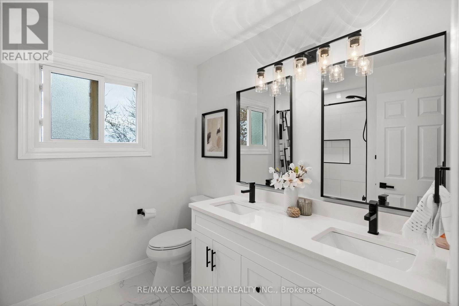 2159 BELGRAVE COURT Image 22