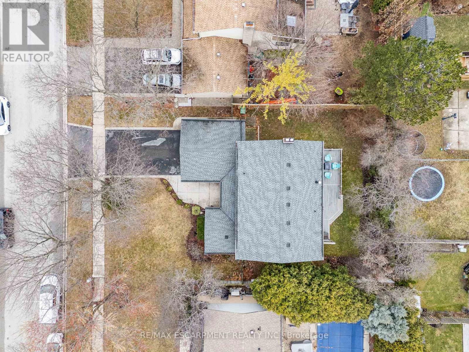 2159 BELGRAVE COURT Image 32