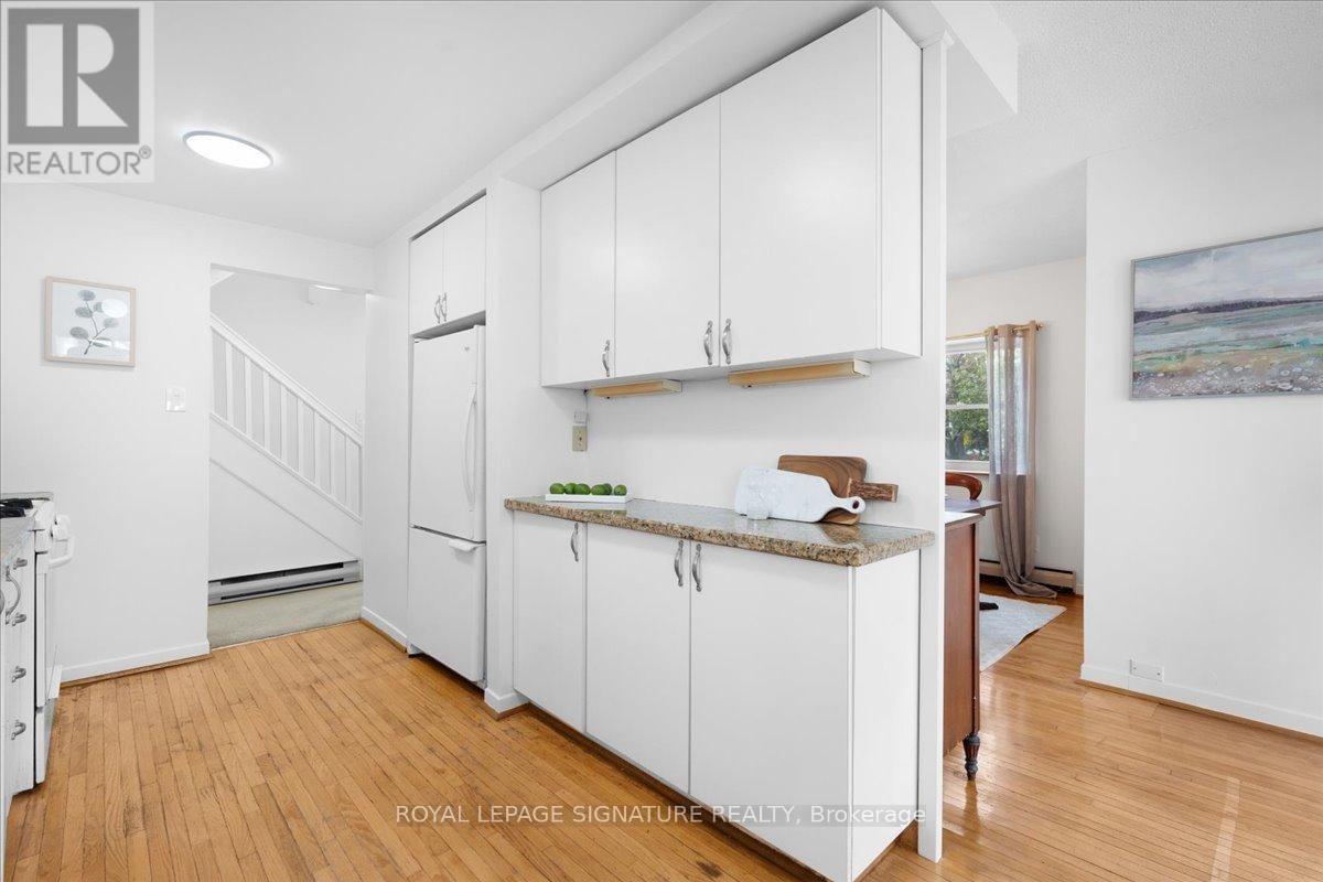5 ROYAL YORK ROAD Image 12