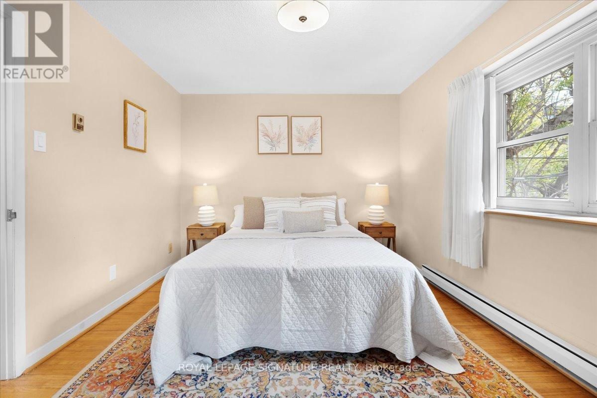 5 ROYAL YORK ROAD Image 18