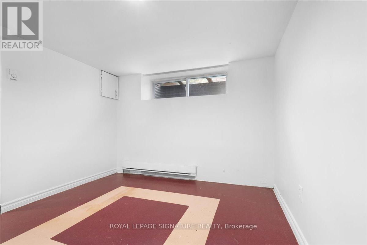 5 ROYAL YORK ROAD Image 33