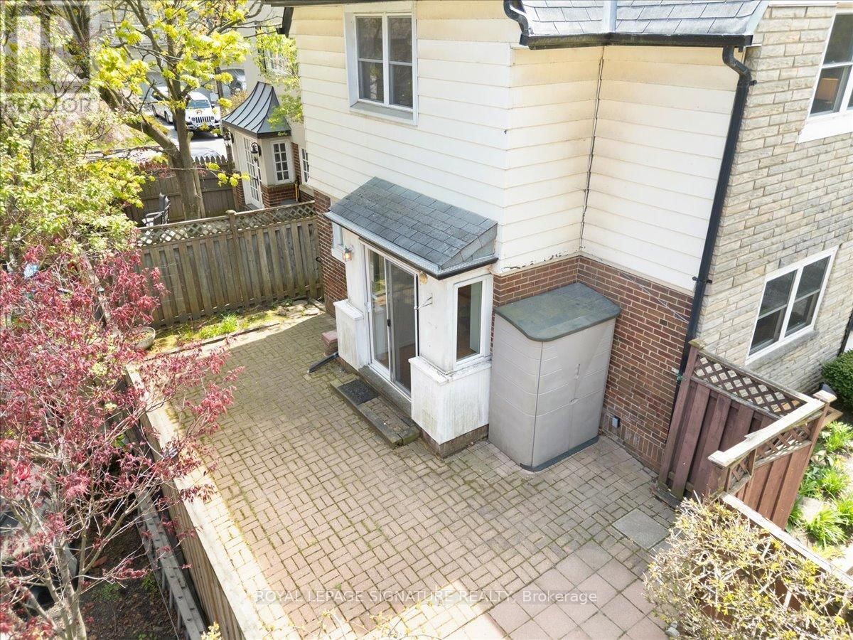 5 ROYAL YORK ROAD Image 38