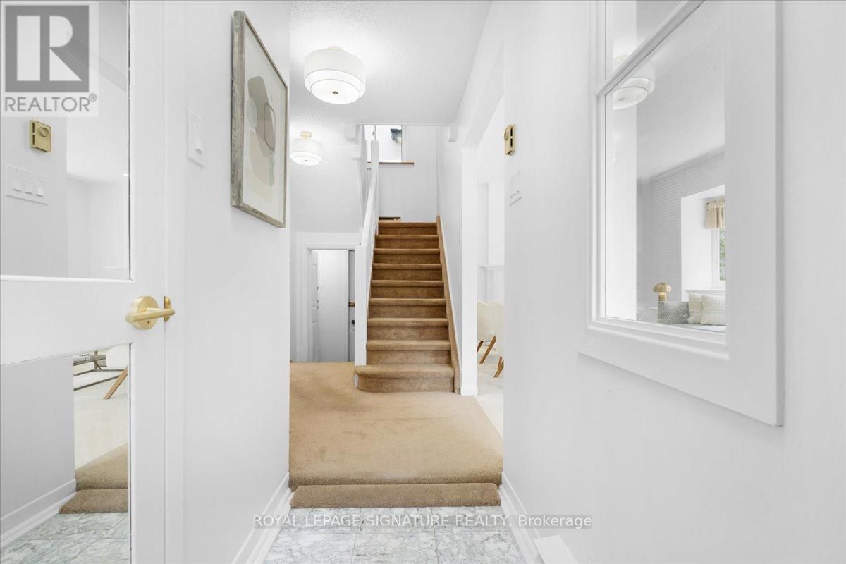 5 ROYAL YORK ROAD Image 4