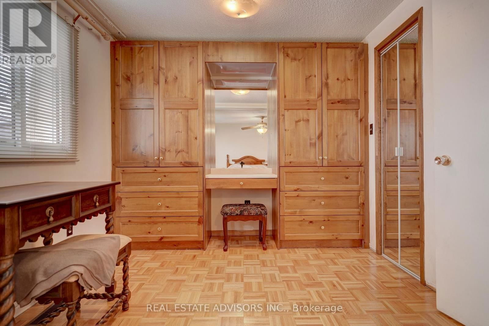 47 - 3175 KIRWIN AVENUE Image 16