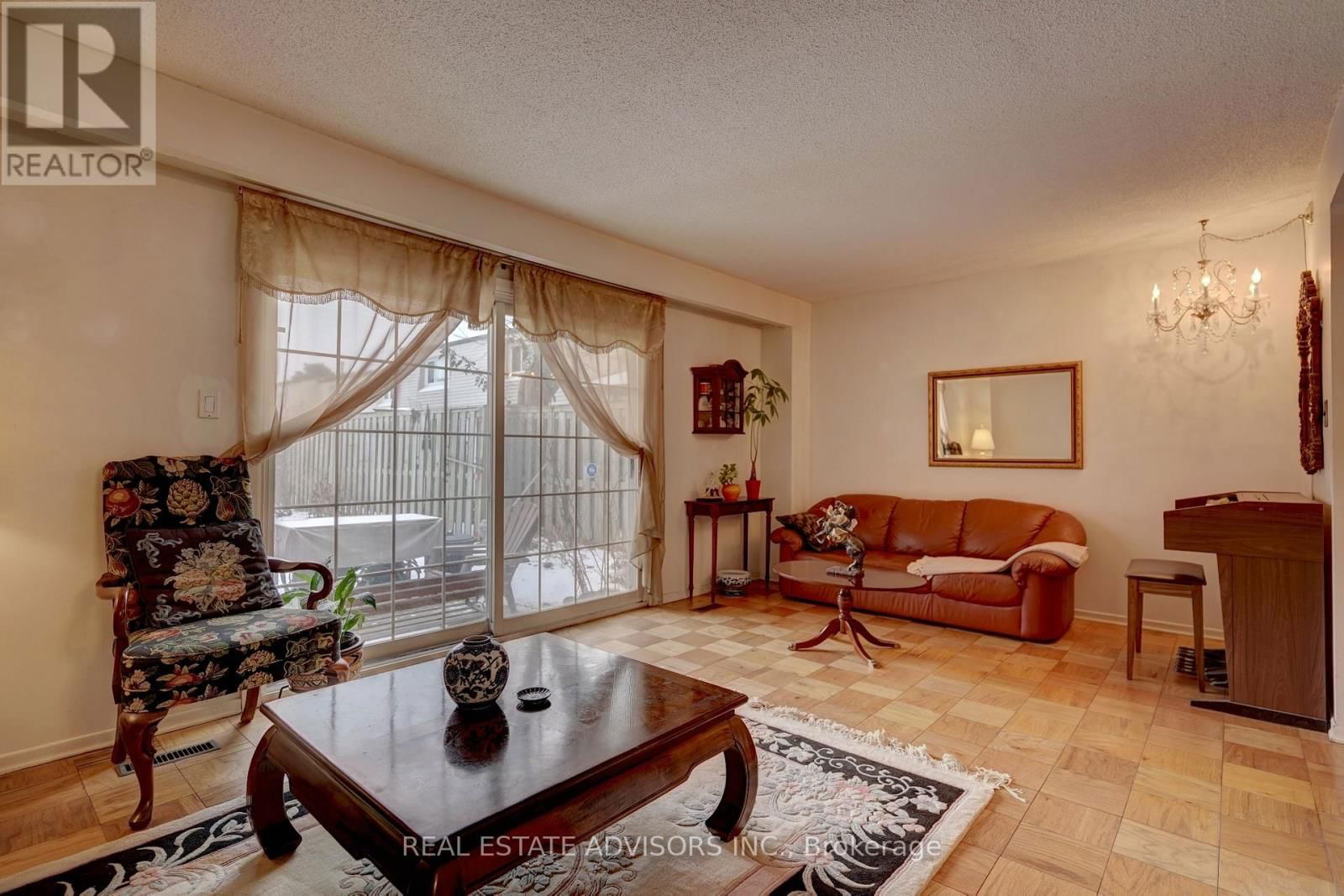 47 - 3175 KIRWIN AVENUE Image 3