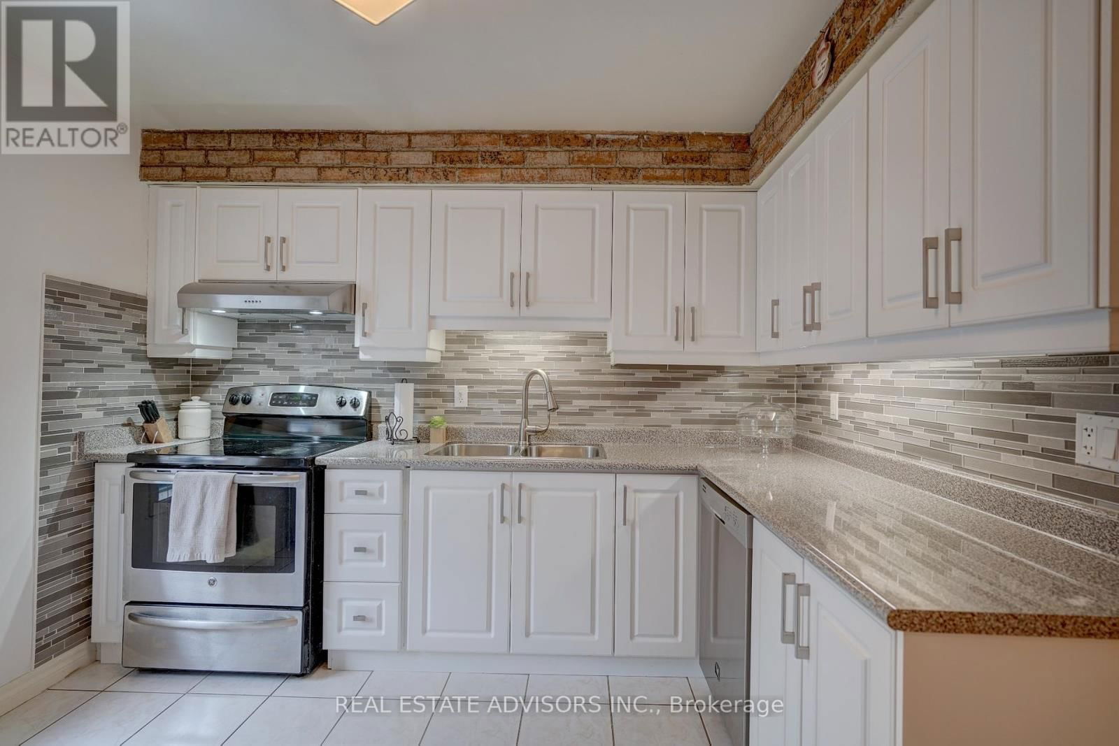 47 - 3175 KIRWIN AVENUE Image 8