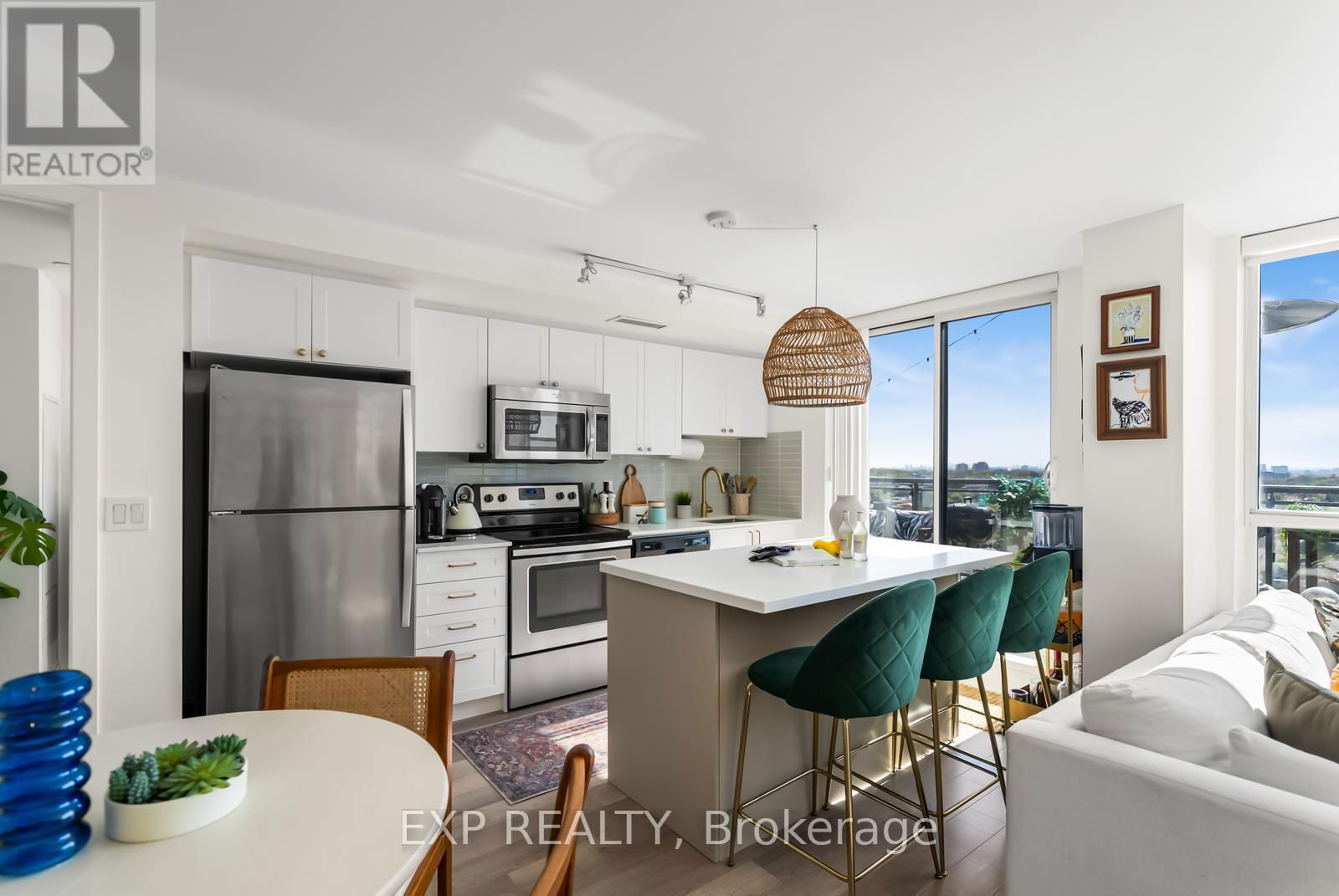 705 - 16 MCADAM AVENUE Image 6
