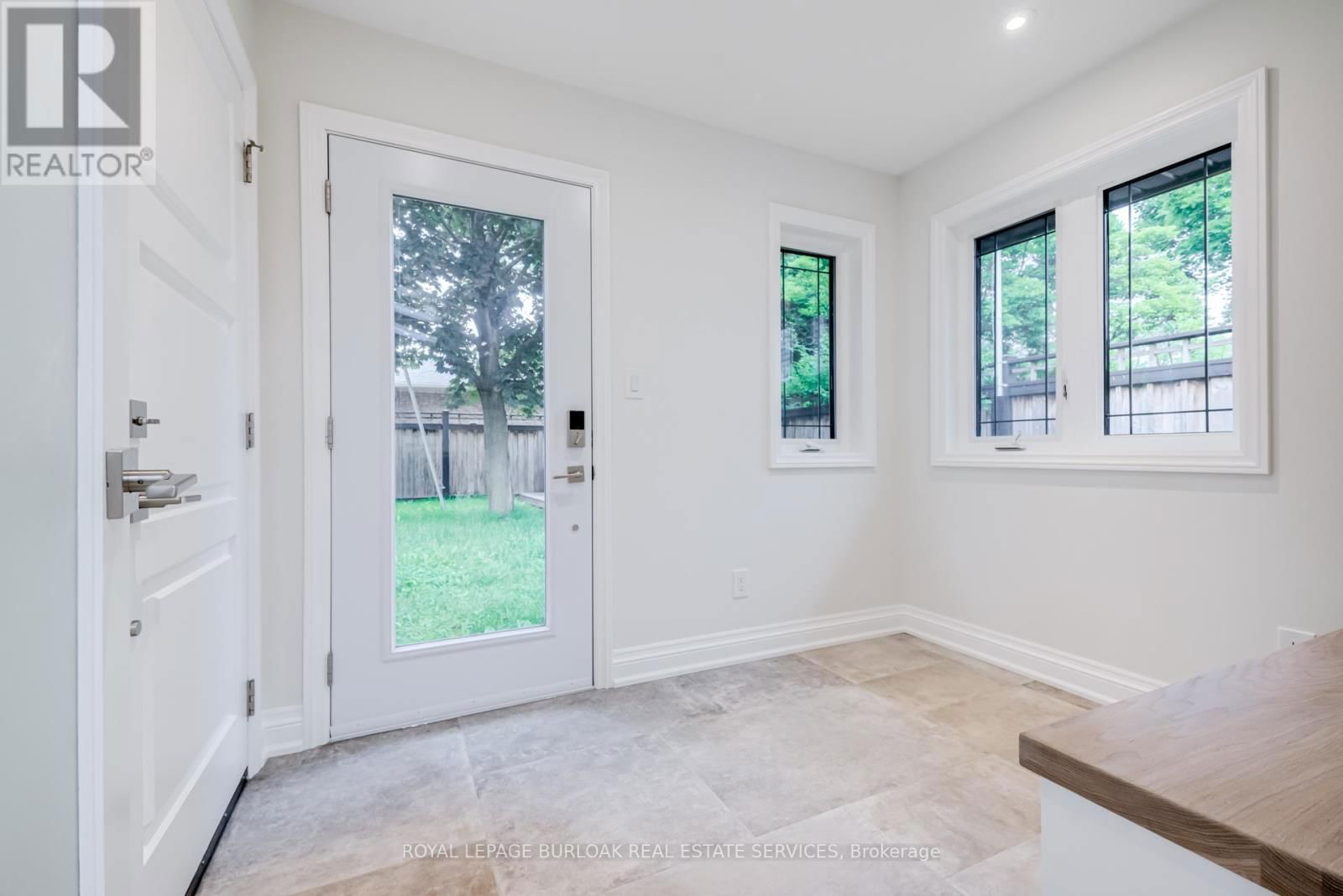 313 SILVANA CRESCENT Image 20
