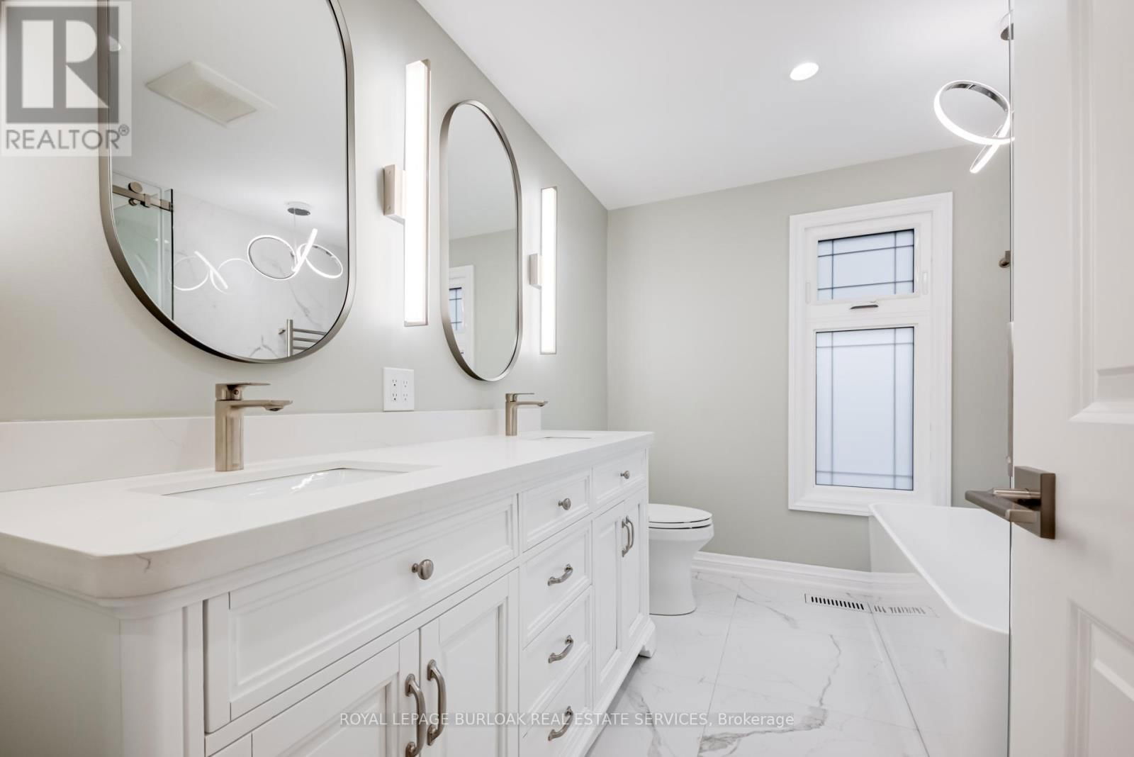 313 SILVANA CRESCENT Image 23