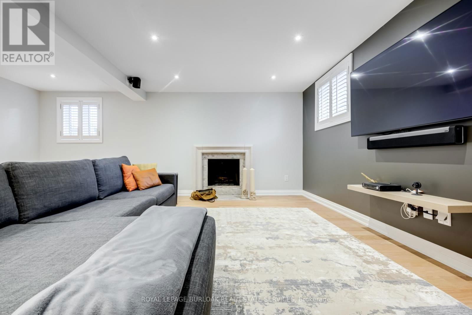 313 SILVANA CRESCENT Image 33