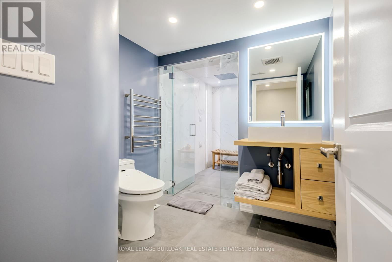 313 SILVANA CRESCENT Image 38