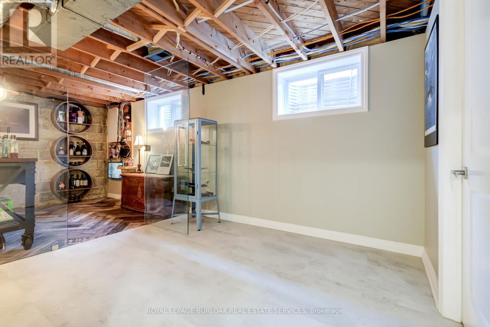 313 SILVANA CRESCENT Image 41