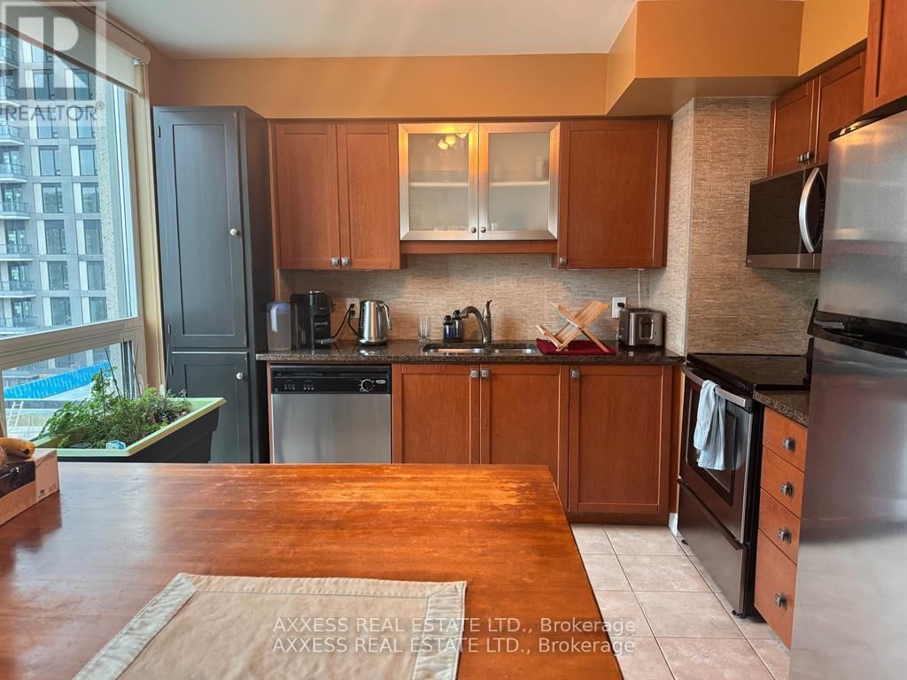 903 - 208 ENFIELD PLACE Image 2