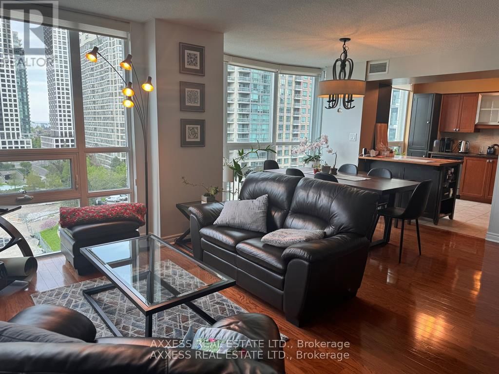 903 - 208 ENFIELD PLACE Image 6