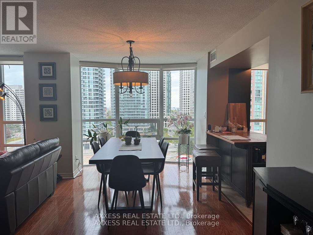 903 - 208 ENFIELD PLACE Image 7