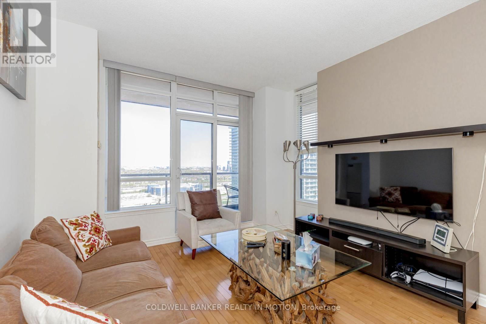 2008 - 388 PRINCE OF WALES DRIVE Image 30