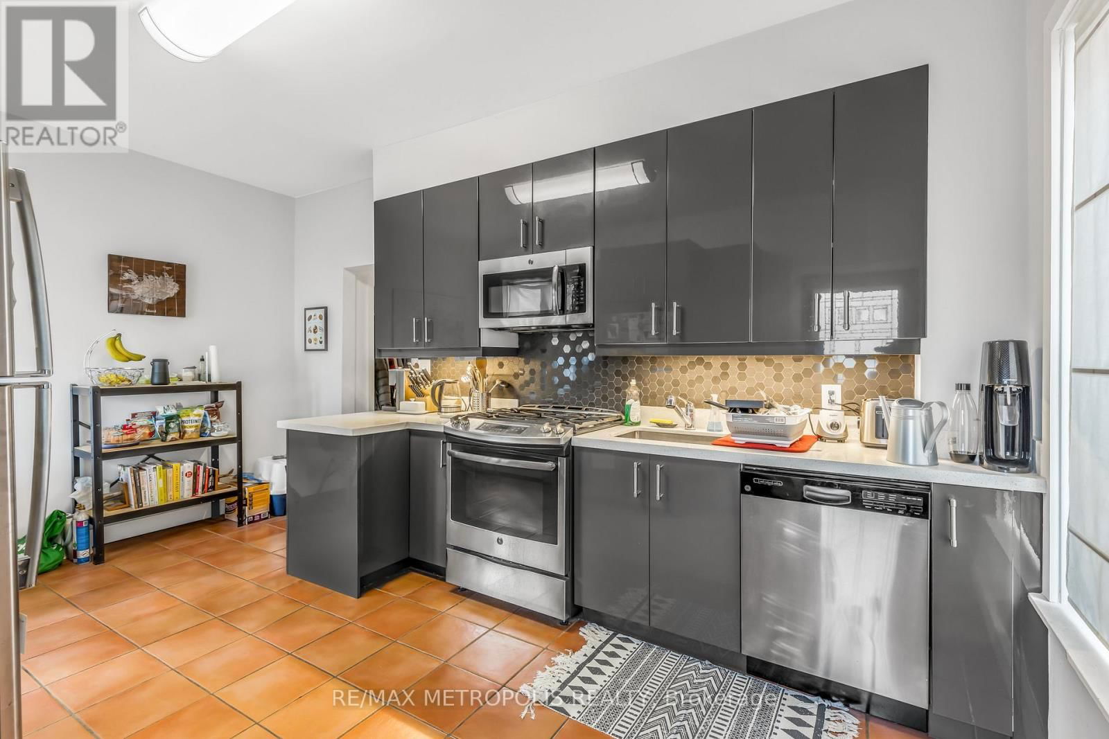 52 FERN AVENUE Image 14