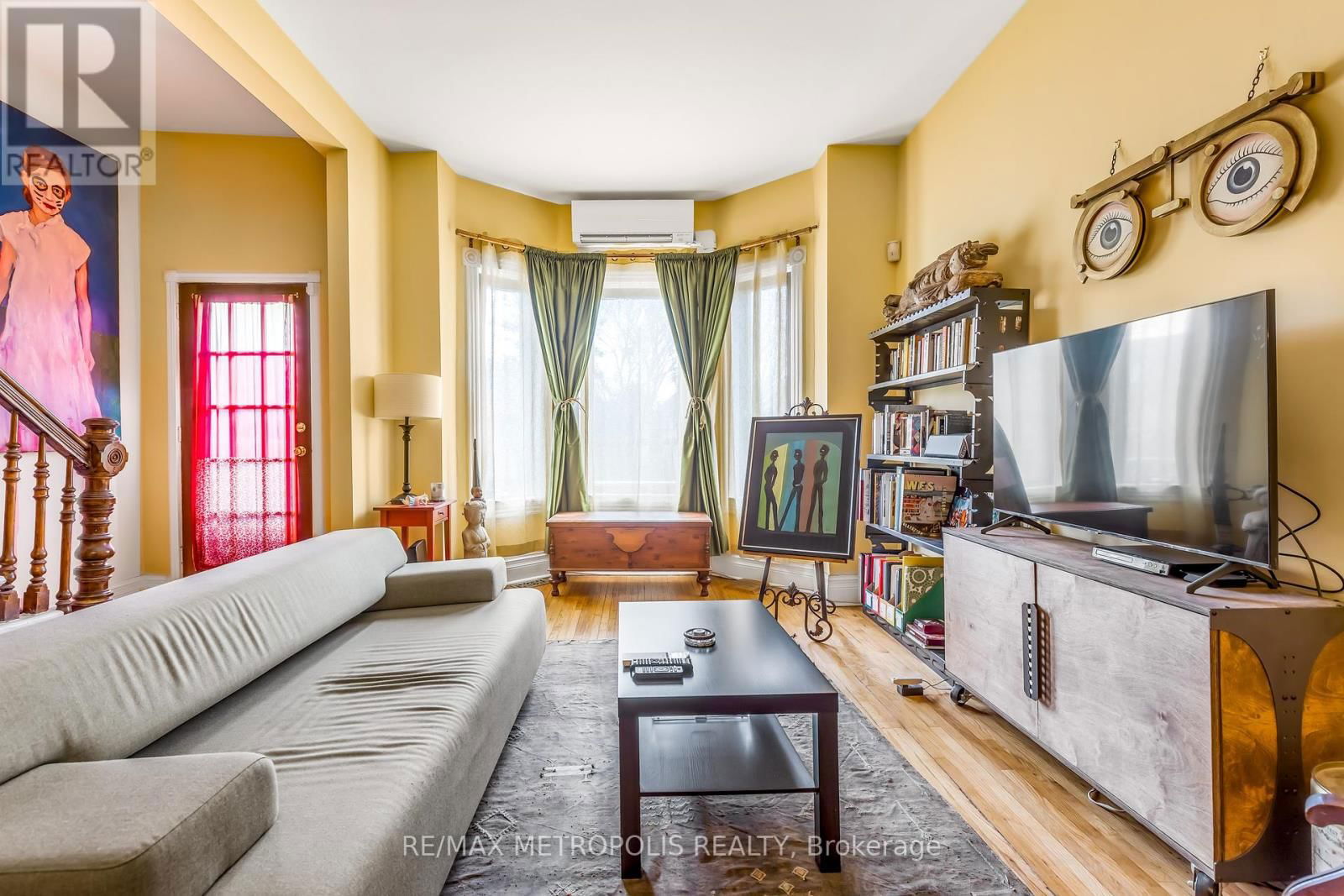 52 FERN AVENUE Image 24