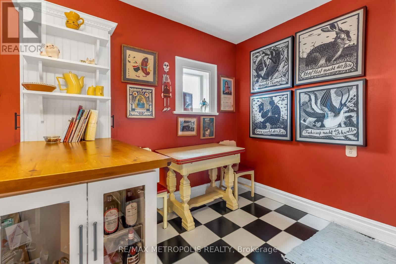 52 FERN AVENUE Image 31