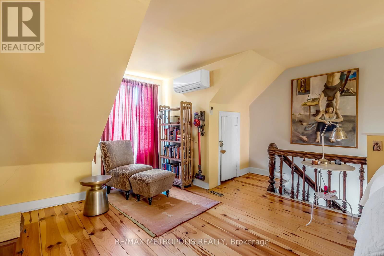 52 FERN AVENUE Image 38