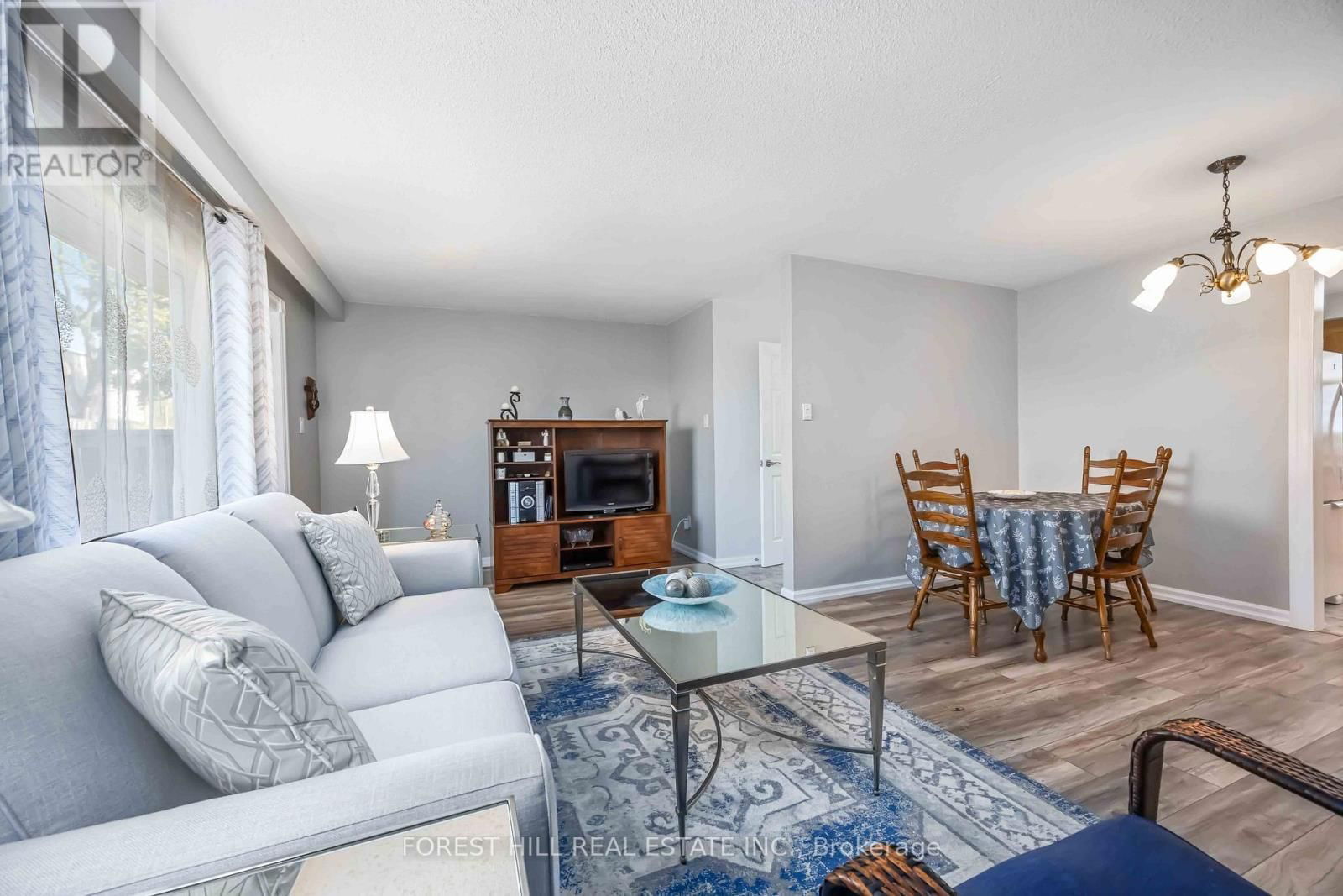 22 - 435 SILVERSTONE DRIVE Image 12