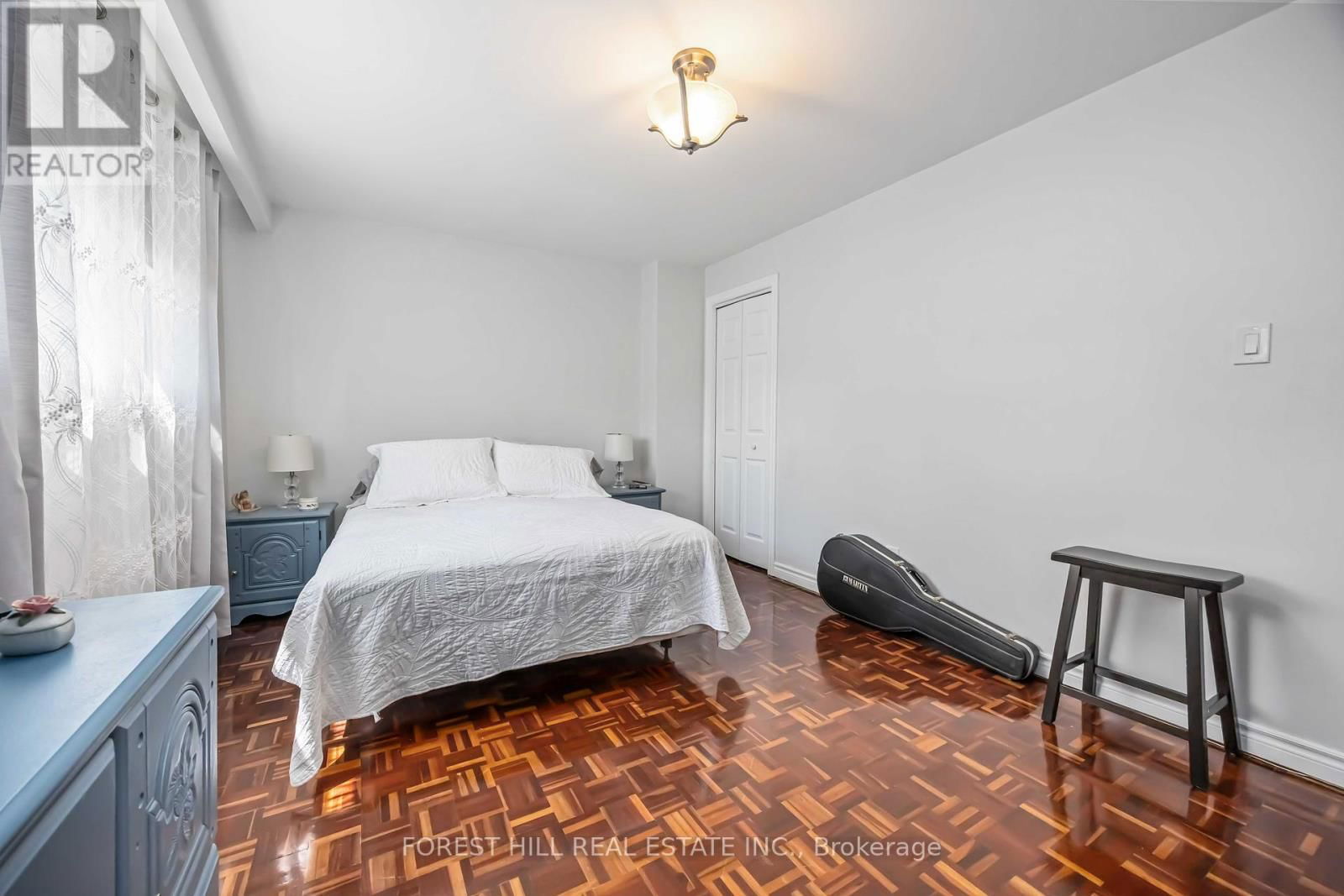22 - 435 SILVERSTONE DRIVE Image 35